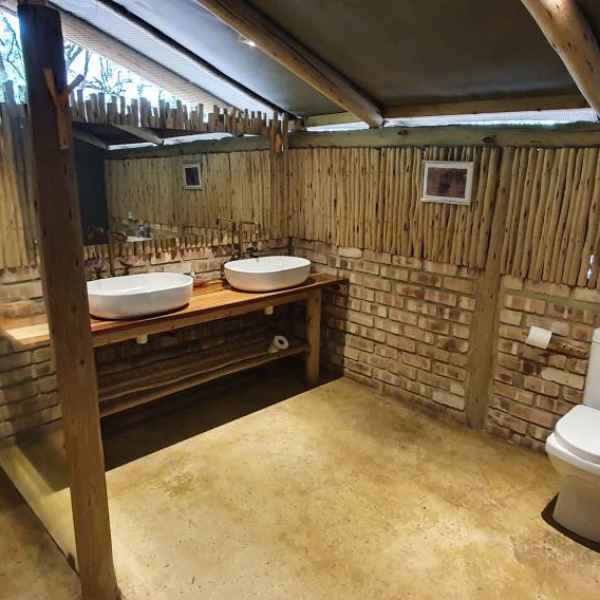Stylishes Badezimmer in einer Lodge