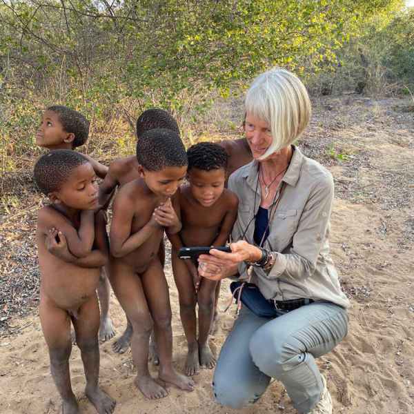 Ein Besuch bei den Buschleuten (San) Namibias