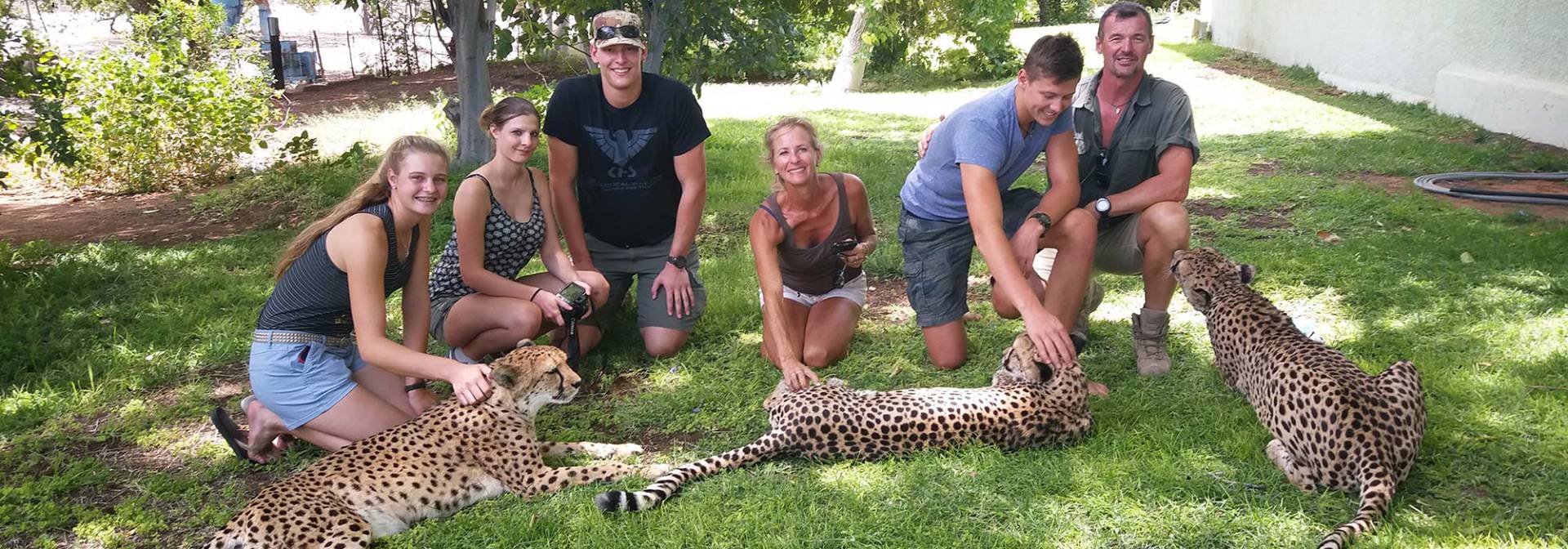 Gepardenprojektbesuch auf einer Familienreise durch Namibia